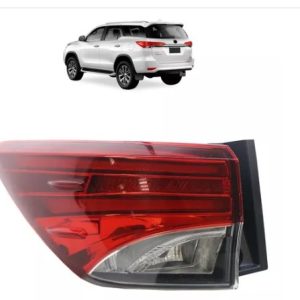 Faro Trasero Toyota Hilux SW4 lado izquierdo 2016/2020